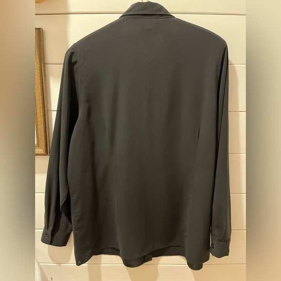 JUSTE POUR MOI  button down shirt with a frill along the topSize 1x - Picture 9 of 10